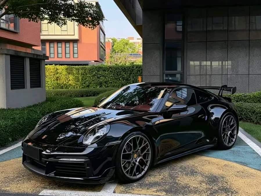 Porsche 911 Carrera