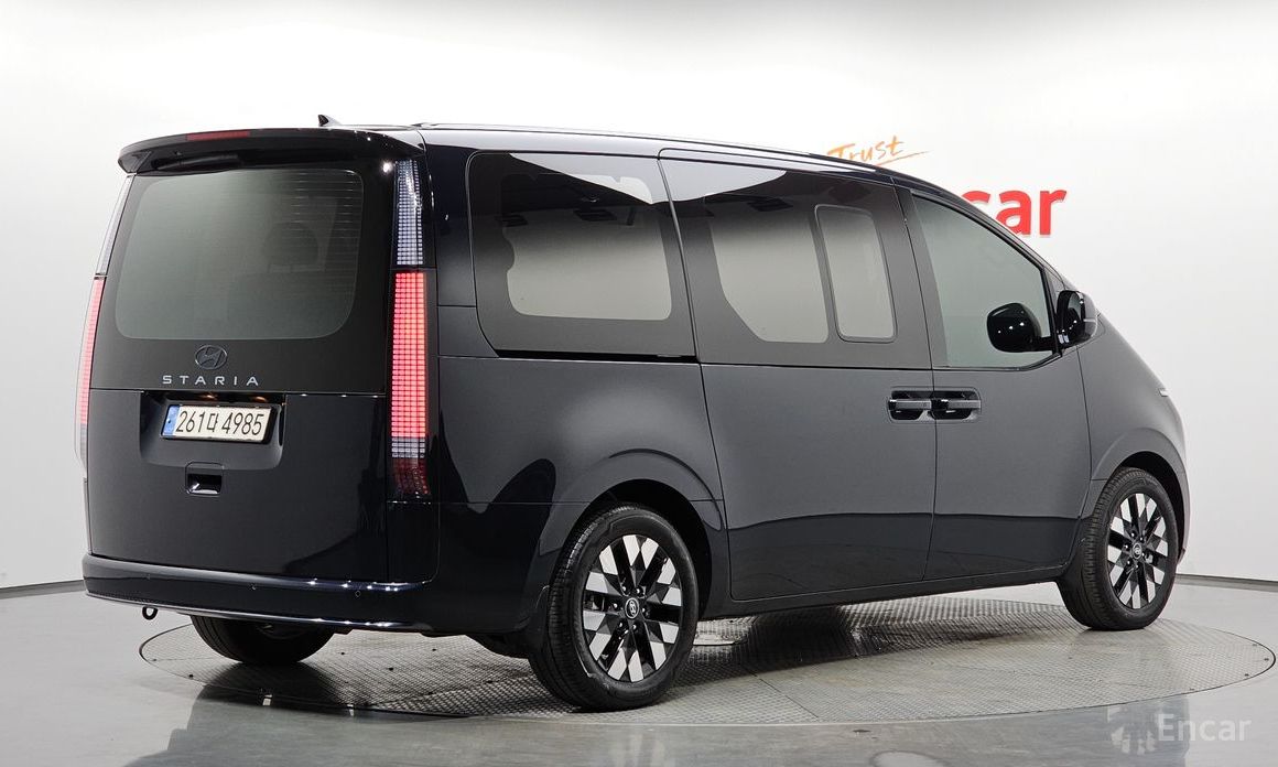 Hyundai Staria 2025