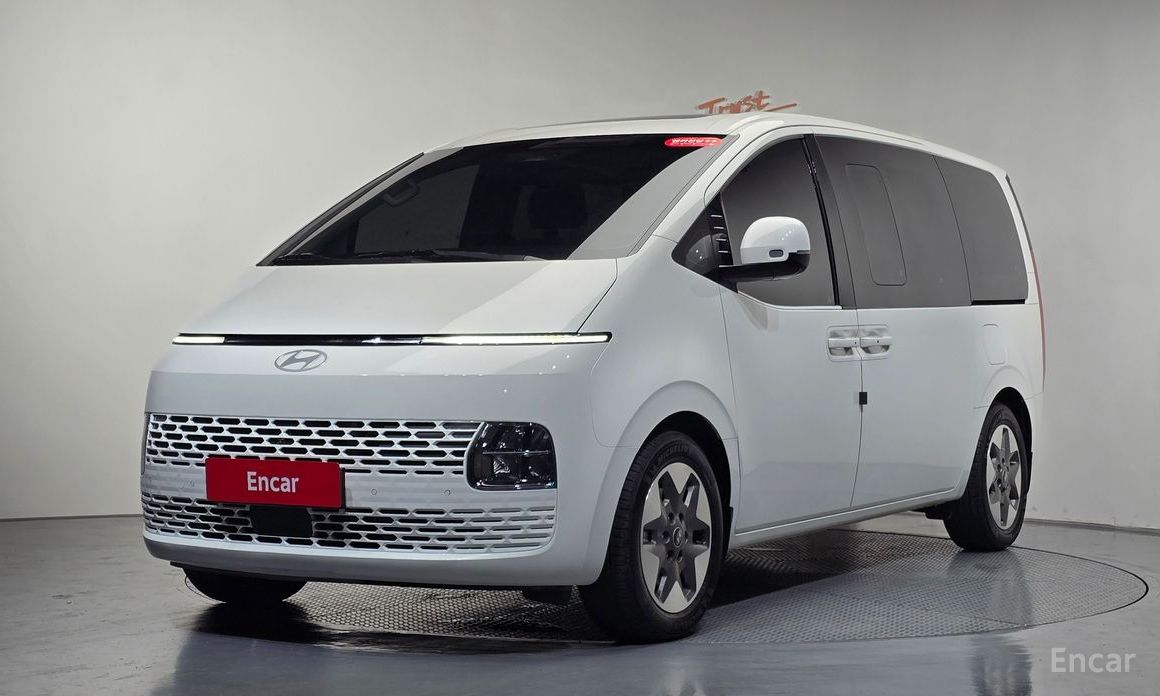 Hyundai Staria 2025