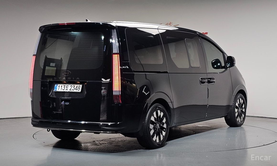 Hyundai Staria 2025