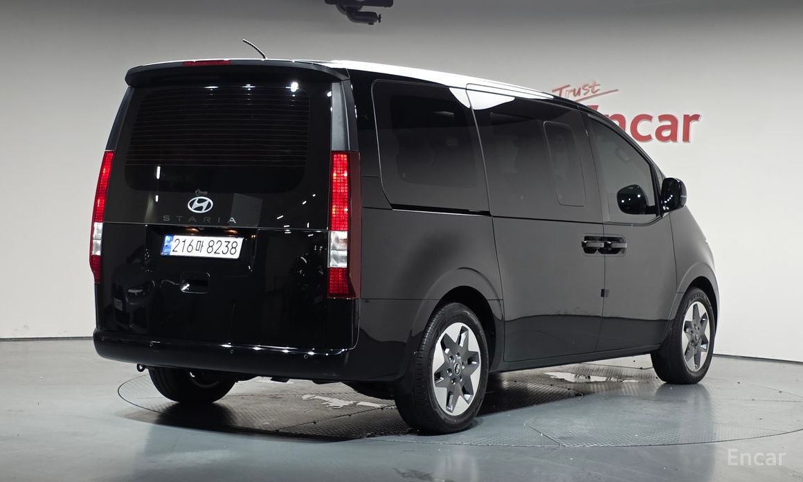 Hyundai Staria 2025