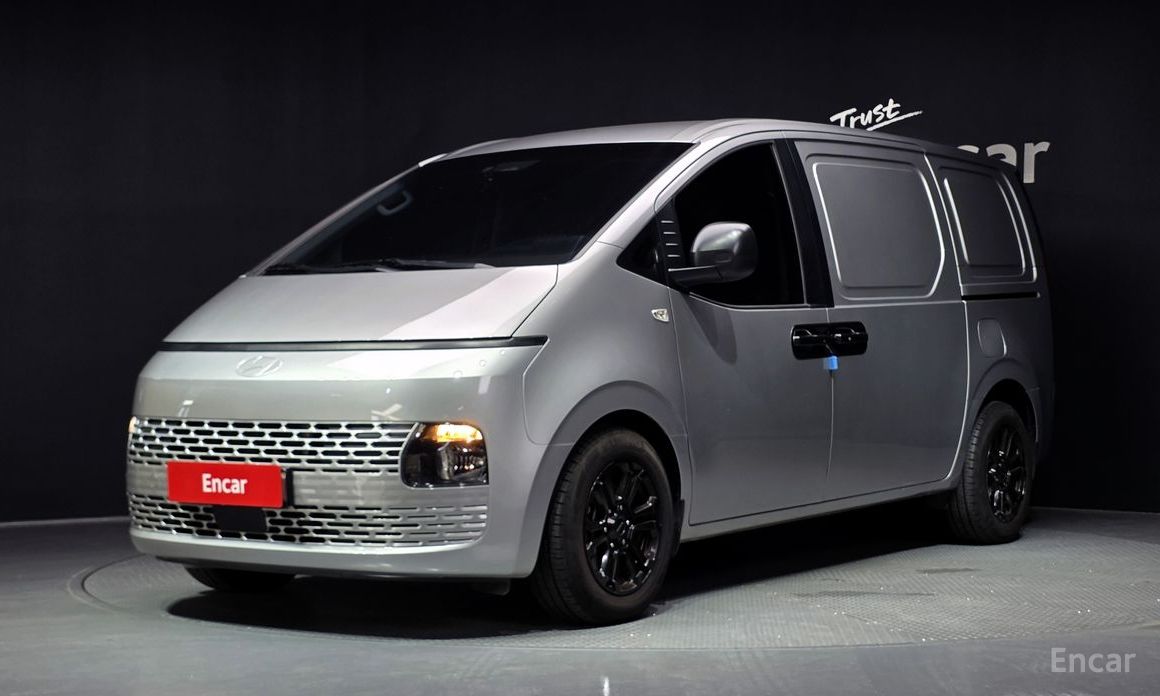 Hyundai Staria 2025