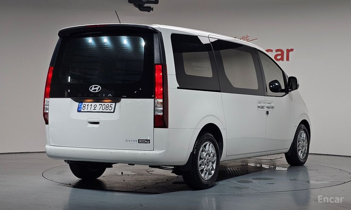 Hyundai Staria 2025