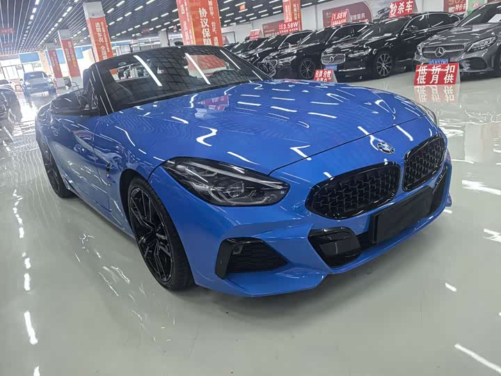 BMW Z4 s Drive 25i M Sport Shadowline Package