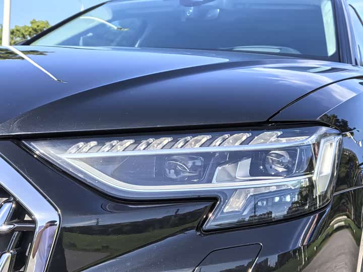 Audi A8L