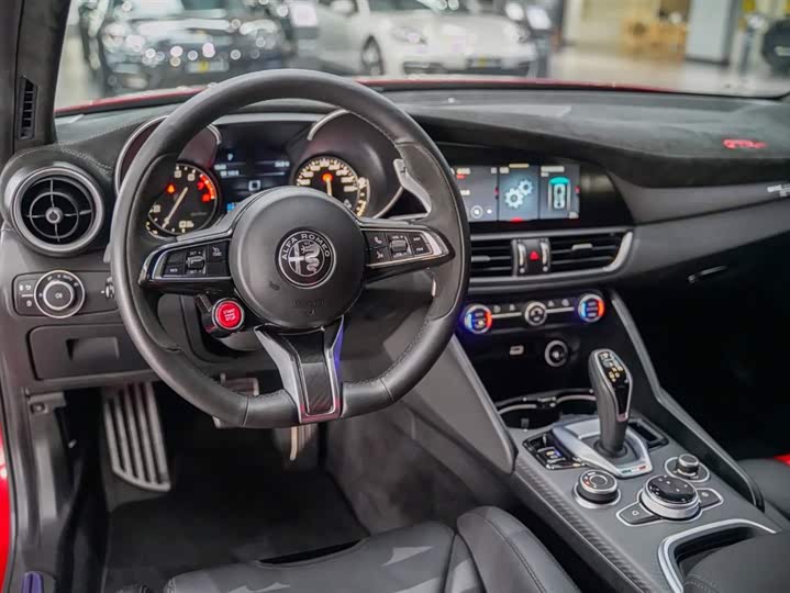 Alfa Romeo Giulia GT Am