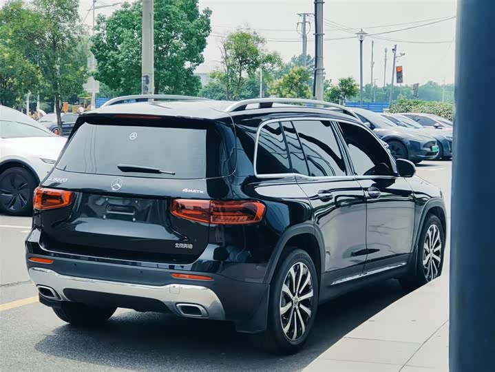 Mercedes-Benz GLB 220 Fashion