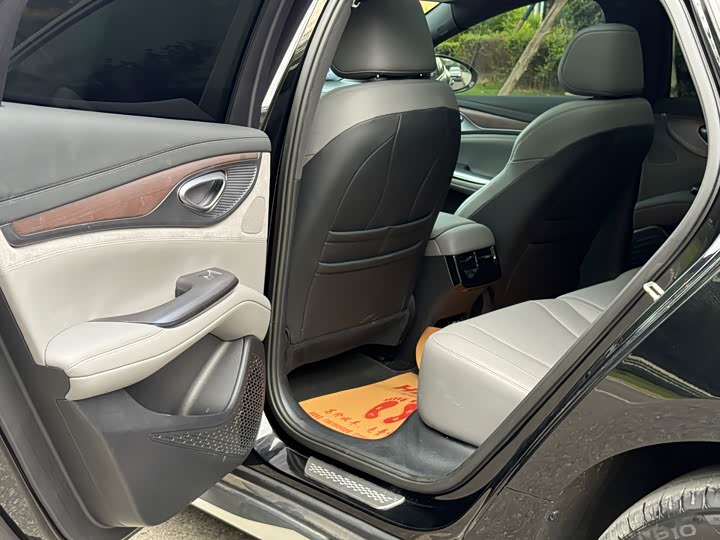 BYD Seal Honor DM-i