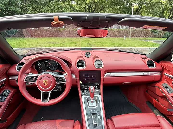 Porsche 718 Boxster