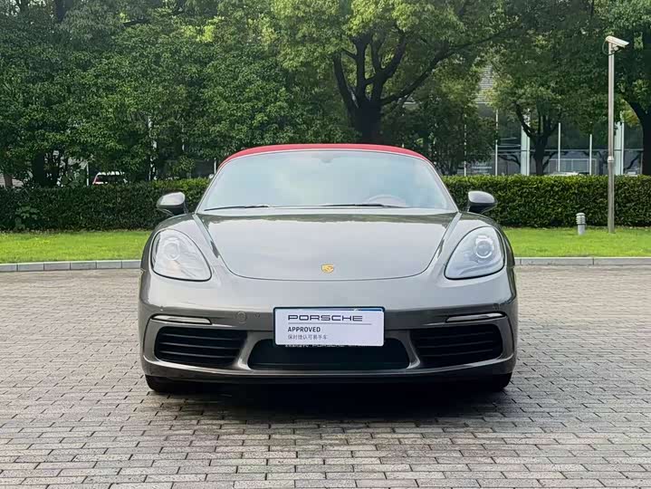 Porsche 718 Boxster