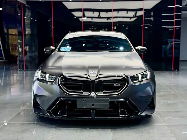 BMW M5