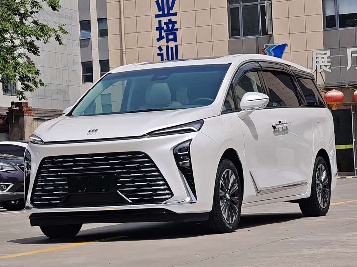 Buick GL8 Luzun Zhixiang