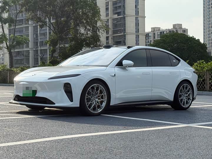 Nio ET5