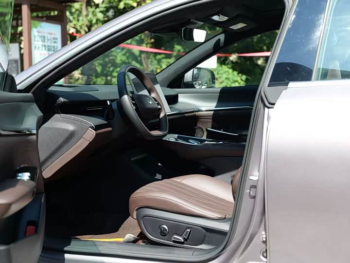Changan Qiyuan A07 Blue Whale BEV 710 Flagship