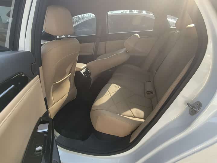 Geely Galaxy L6