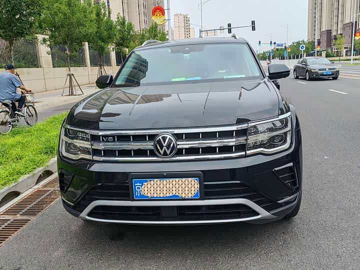 Volkswagen Talagon 530 V6