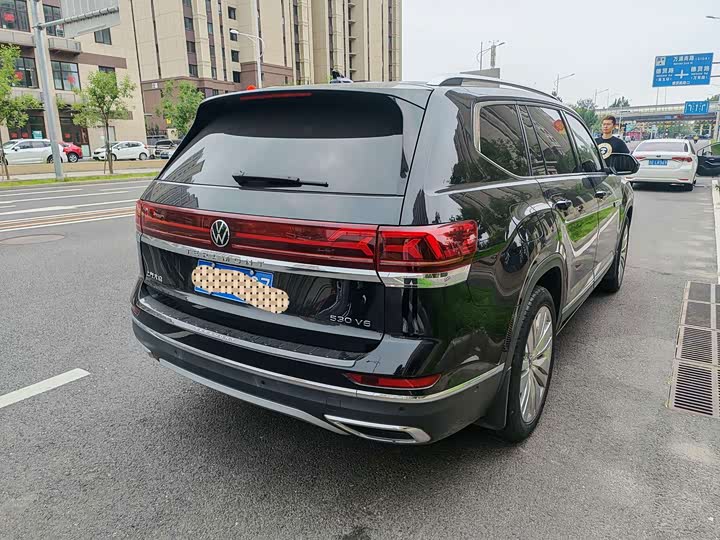 Volkswagen Talagon 530 V6