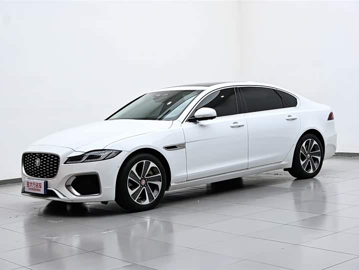 Land Rover Jaguar XFL