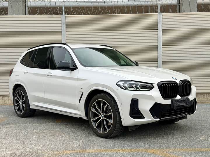 BMW X3 xDrive30i Leading M Night Package Facelift