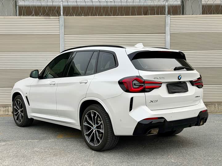BMW X3 xDrive30i Leading M Night Package Facelift