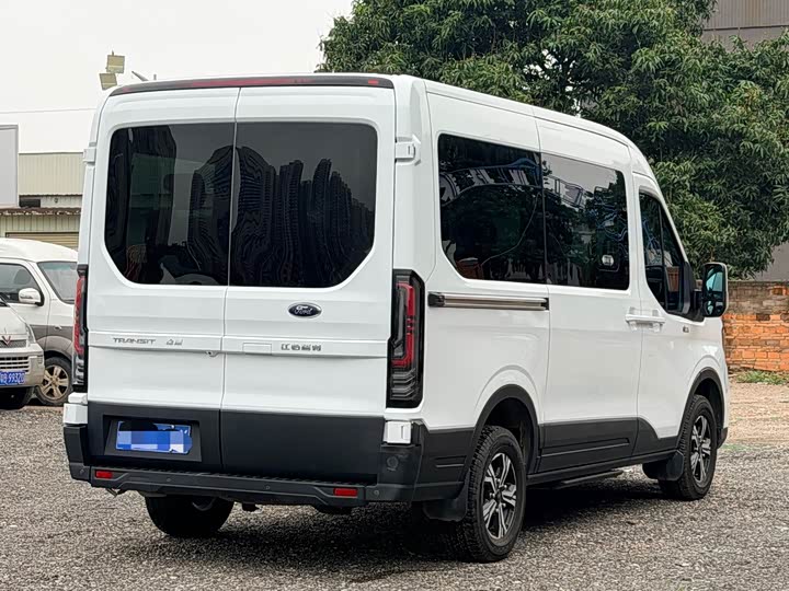 Ford Transit T8