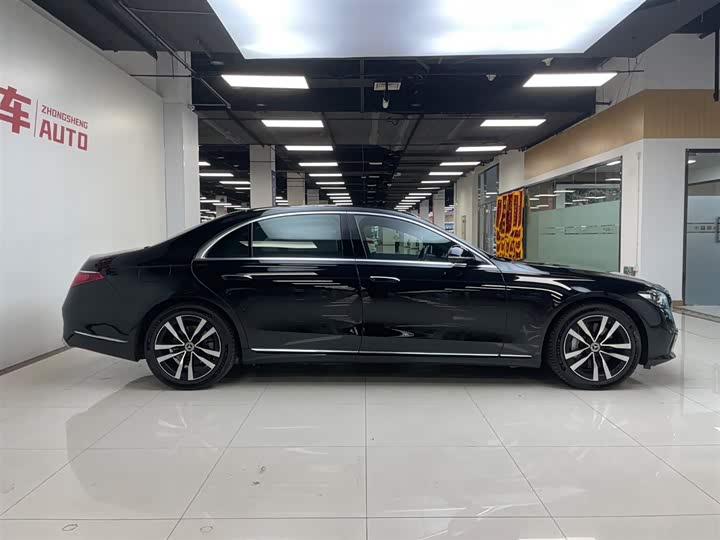 Mercedes-Benz S-Class S 400 L Luxury (2022 Facelift)