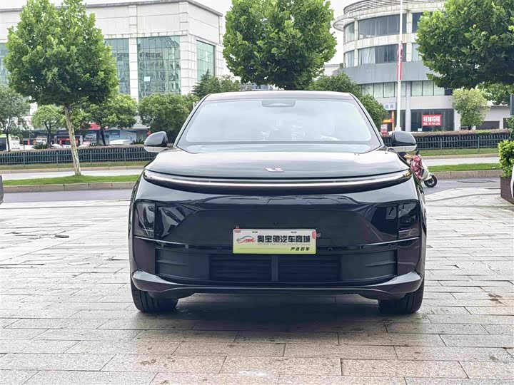 Li Auto L6