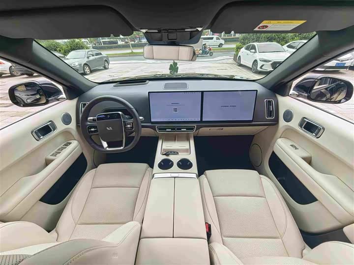 Li Auto L6
