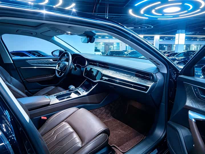 Audi A7L 45 TFSI S-line Future Dream