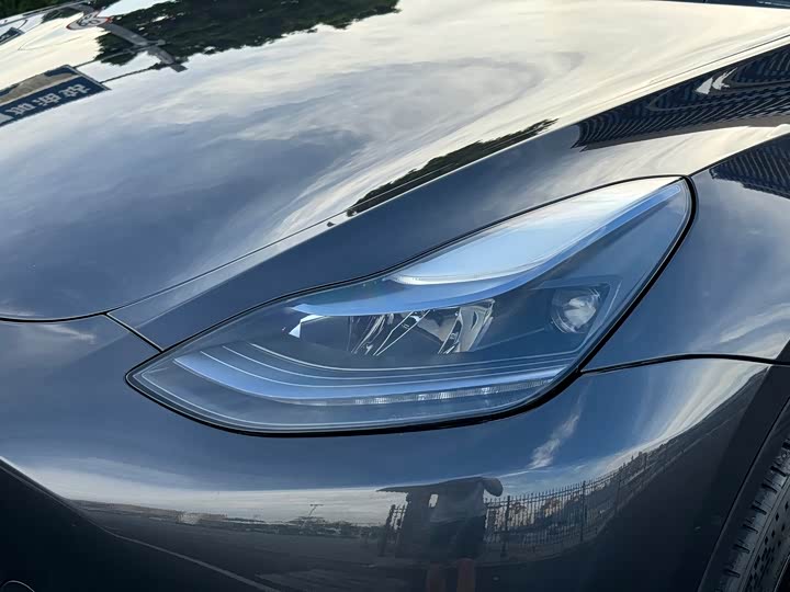 Tesla Model Y Long Range