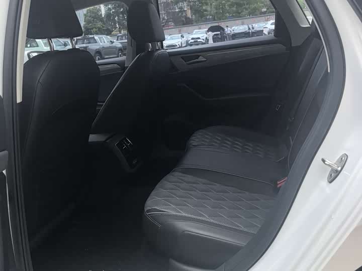 Volkswagen Sagitar 2023