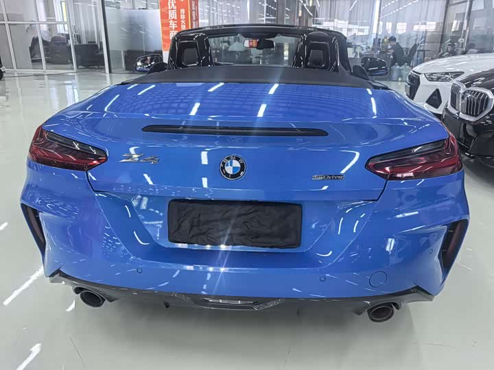 BMW Z4 s Drive 25i M Sport Shadowline Package