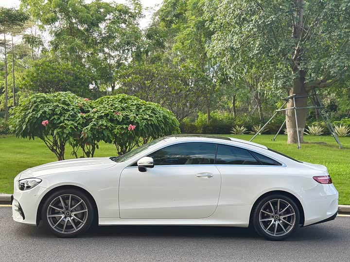 Mercedes-Benz E-Class (Im port) E 260 Coupe (2023 Facelift)