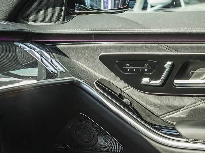 Mercedes-Benz AMG S 63 L E Performance