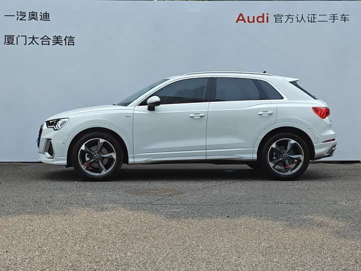 Audi Q3 35 TFSI Fashion Dynamic (1.5T)