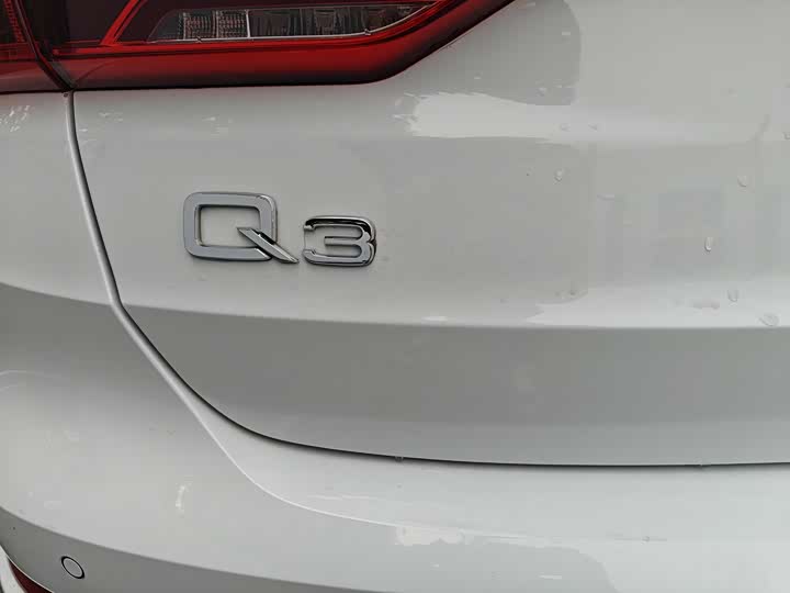 Audi Q3 35 TFSI Fashion Dynamic (1.5T)