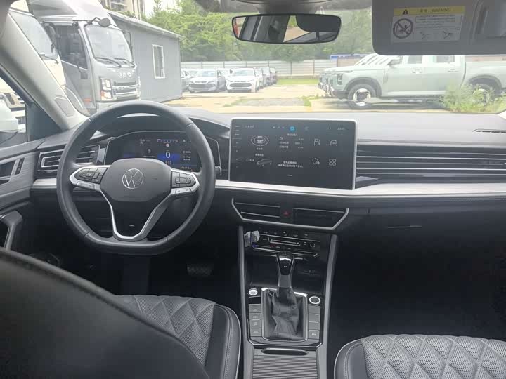 Volkswagen Sagitar 2023