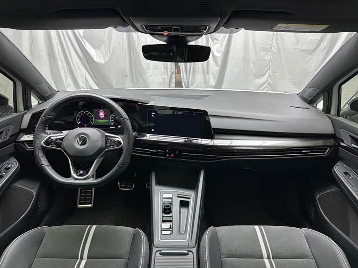 Volkswagen VW Golf