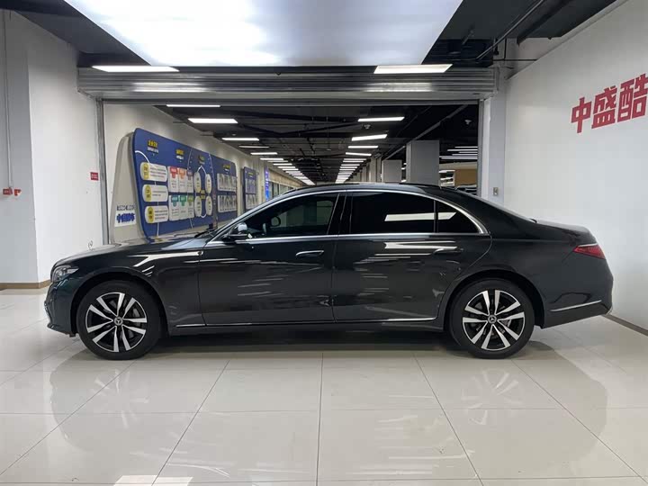 Mercedes-Benz S-Class S 400 L Luxury (2022 Facelift)