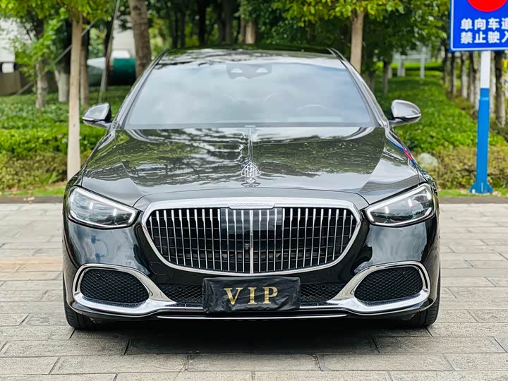 Mercedes-Maybach 
