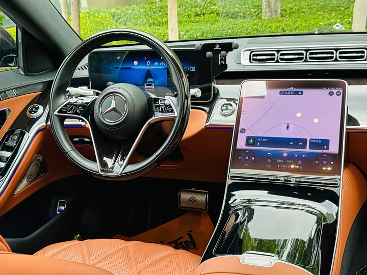 Mercedes-Maybach 