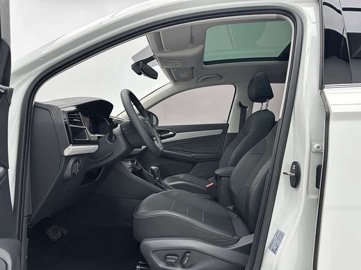 Volkswagen Jetta VS7