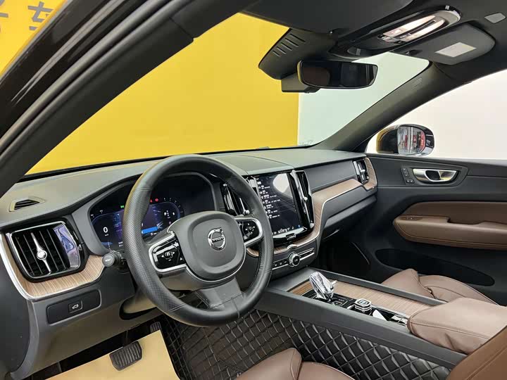 Volvo XC60 B5