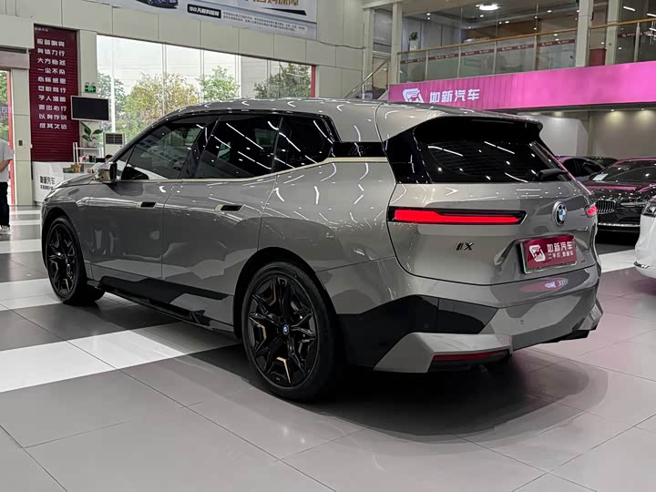 BMW iX 2023 M60