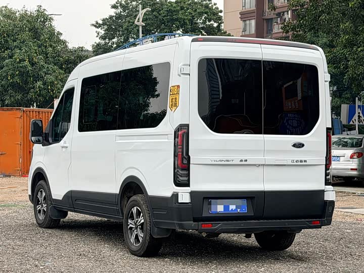 Ford Transit T8