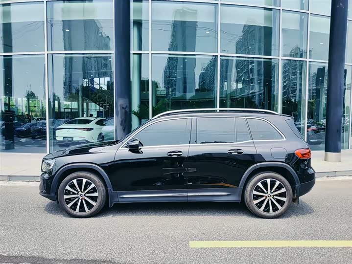 Mercedes-Benz GLB 220 Fashion