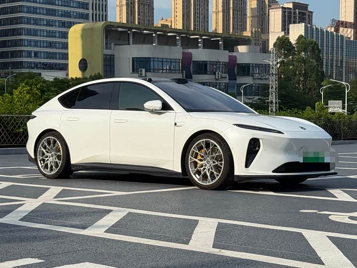 Nio ET5