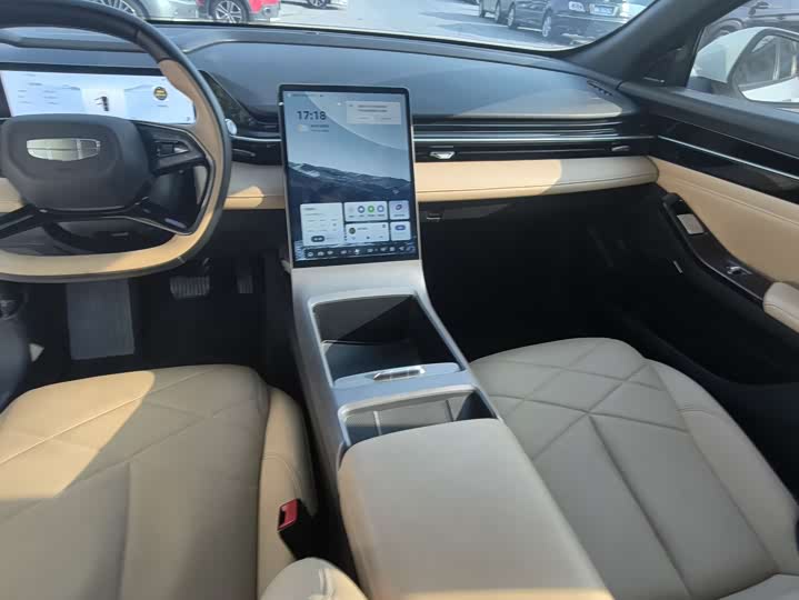 Geely Galaxy L6