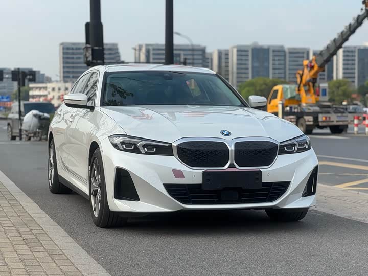 BMW i3 eDrive 35 L