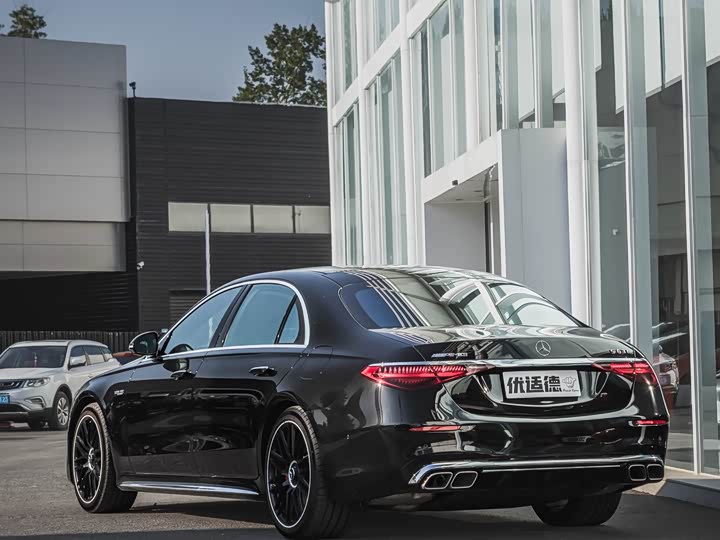 Mercedes-Benz AMG S 63 L E Performance